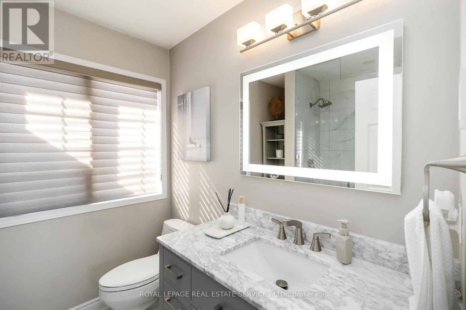 1584 Woodhenge Way, Mississauga, ON - Indoor Photo Showing Bathroom