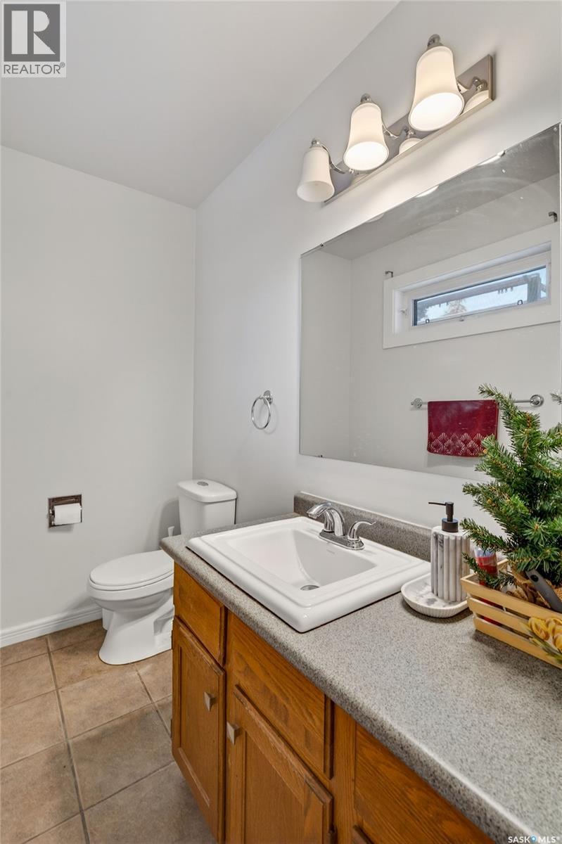 418 Tennant Way, Saskatoon, SK - Indoor Photo Showing Bathroom