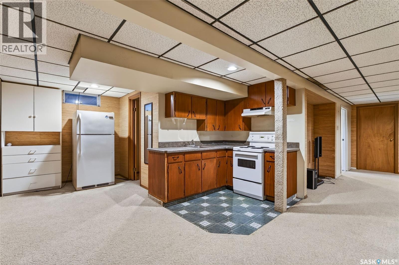 418 Tennant Way, Saskatoon, SK - Indoor Photo Showing Kitchen