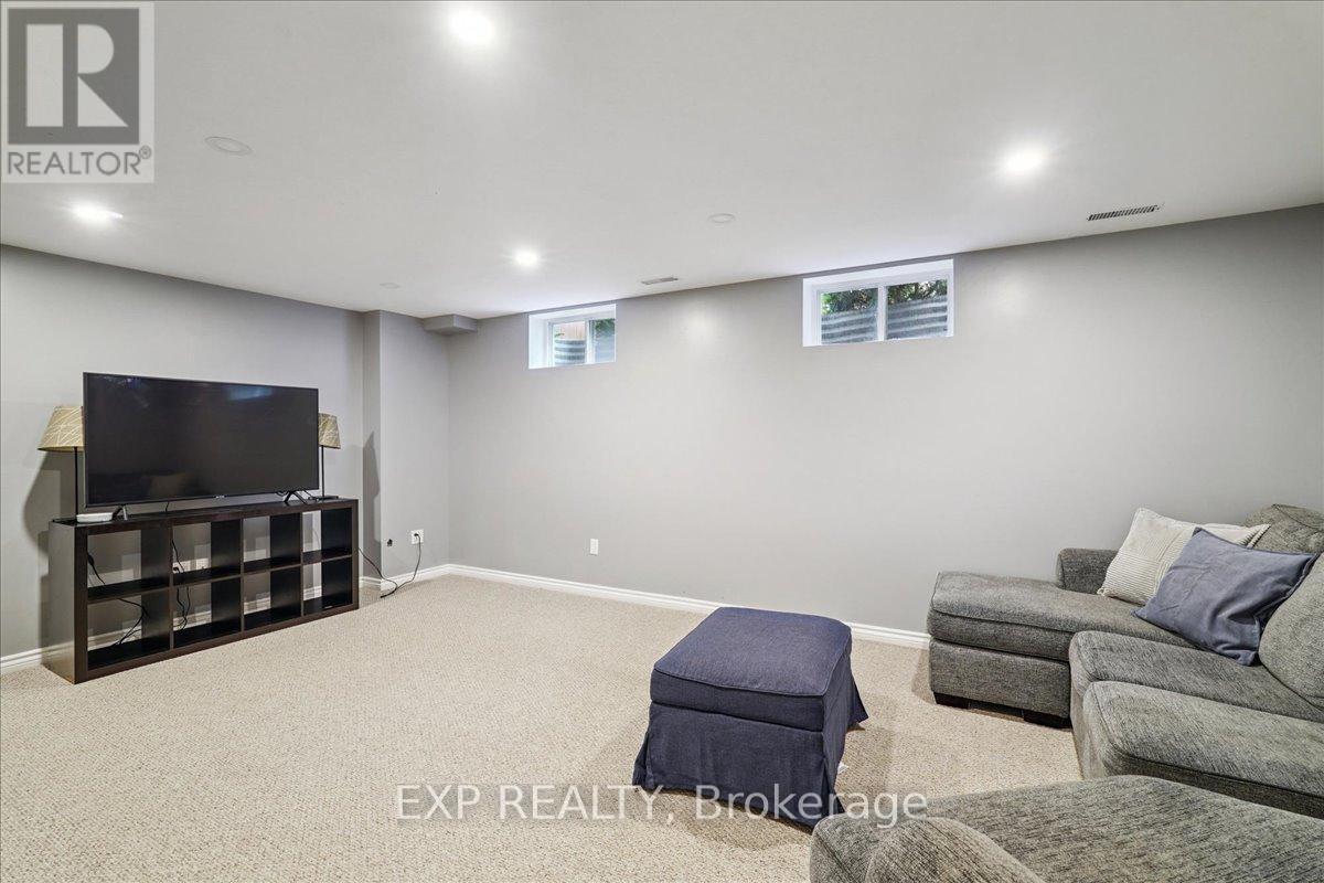 1923 Steepbank Crescent, Mississauga, ON - Indoor Photo Showing Basement
