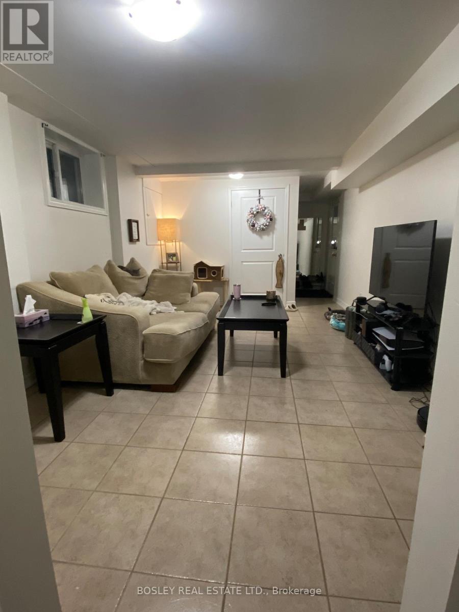 2972 Oslo Crescent, Mississauga, ON - Indoor