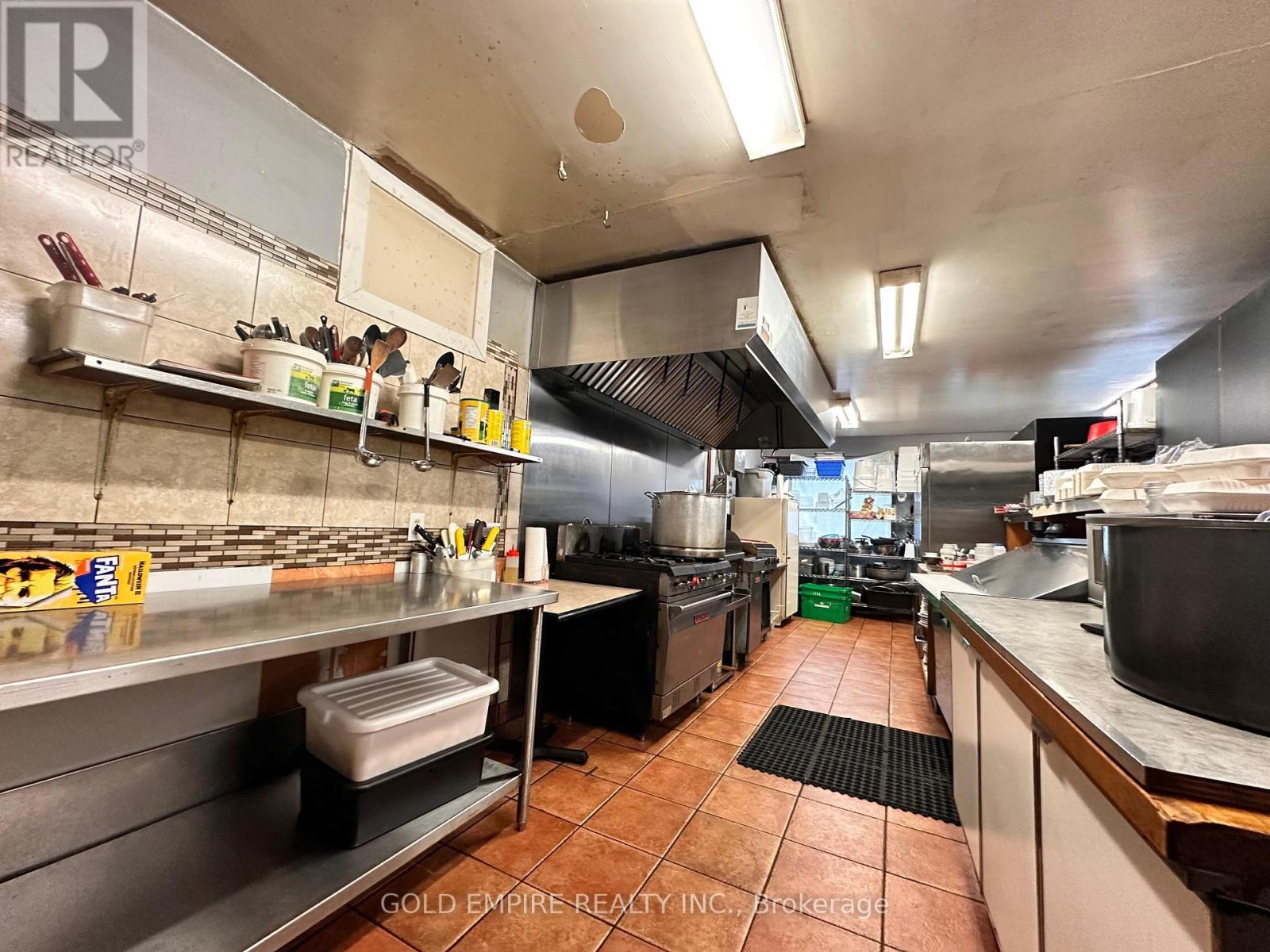 1487 Dundas Street, London East (East N), ON