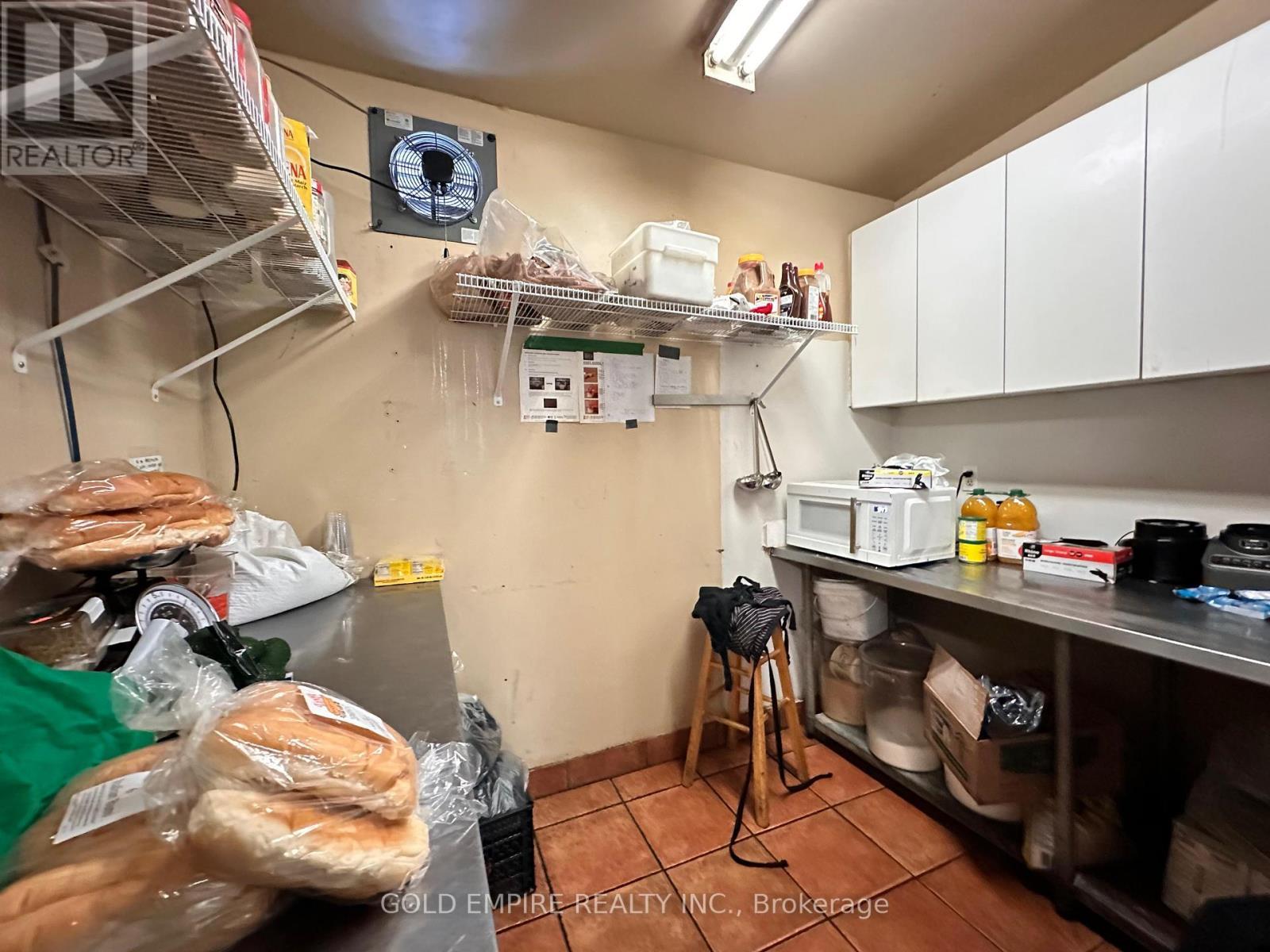 1487 Dundas Street, London East (East N), ON