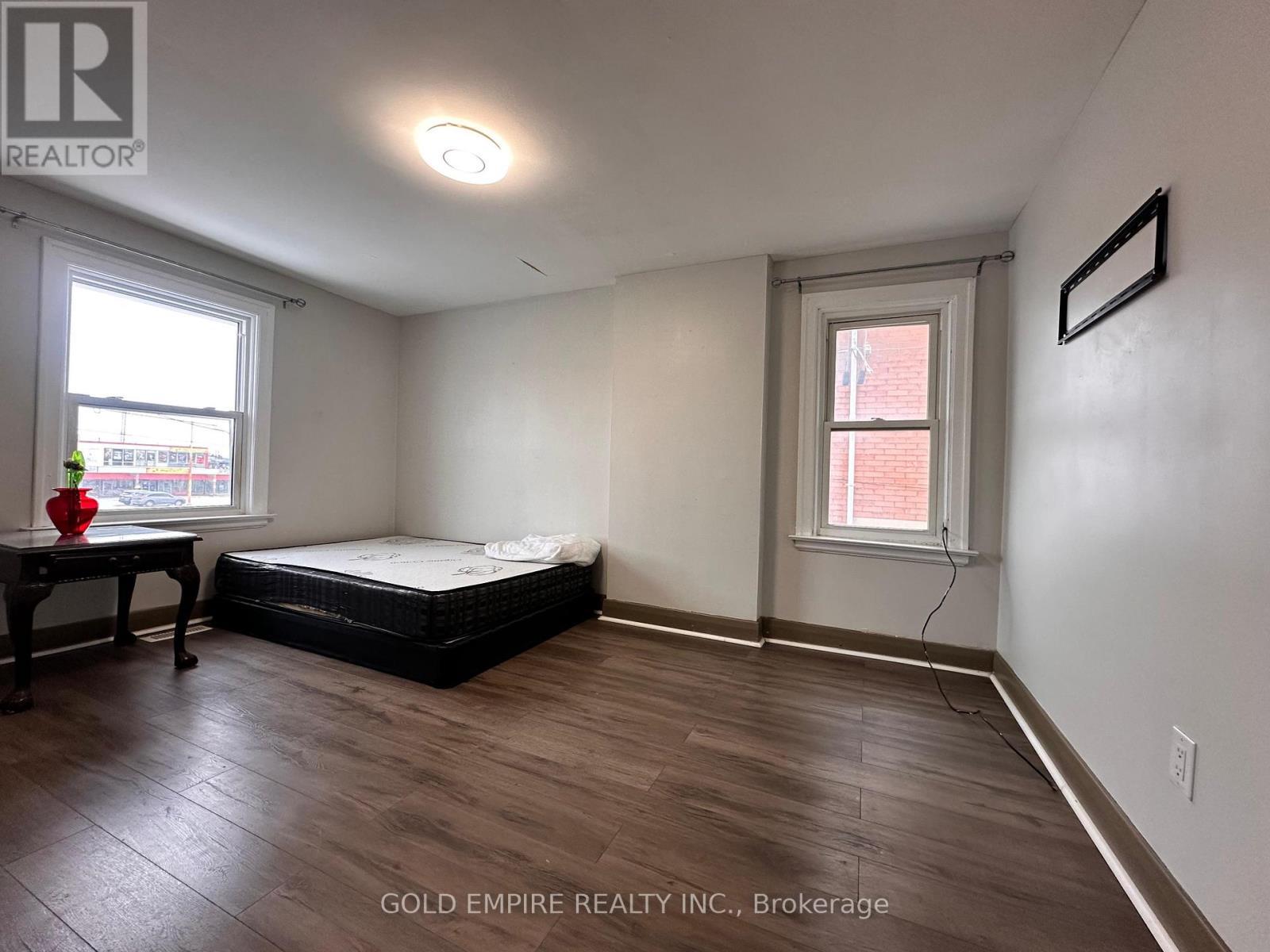 1487 Dundas Street, London East (East N), ON