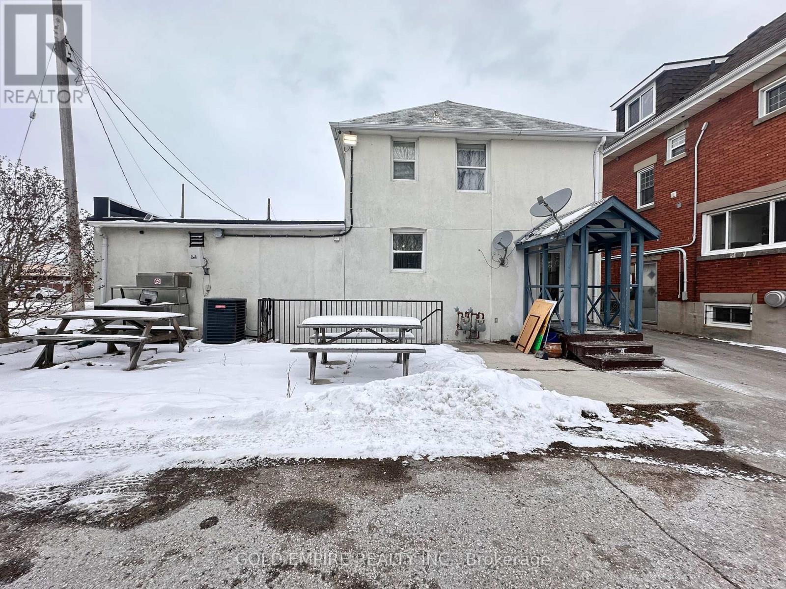 1487 Dundas Street, London East (East N), ON