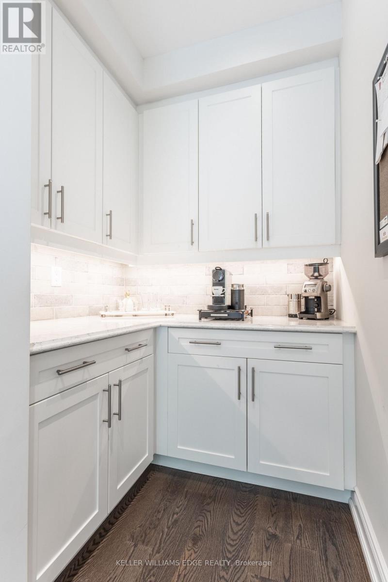 64 Elysian Fields Circle, Brampton, ON - Indoor Photo Showing Kitchen