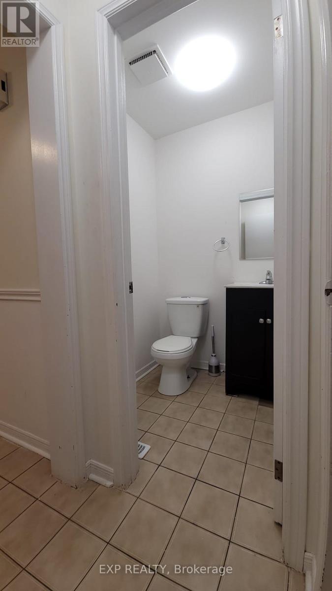 4483 Radisson Crescent, Mississauga, ON - Indoor Photo Showing Bathroom