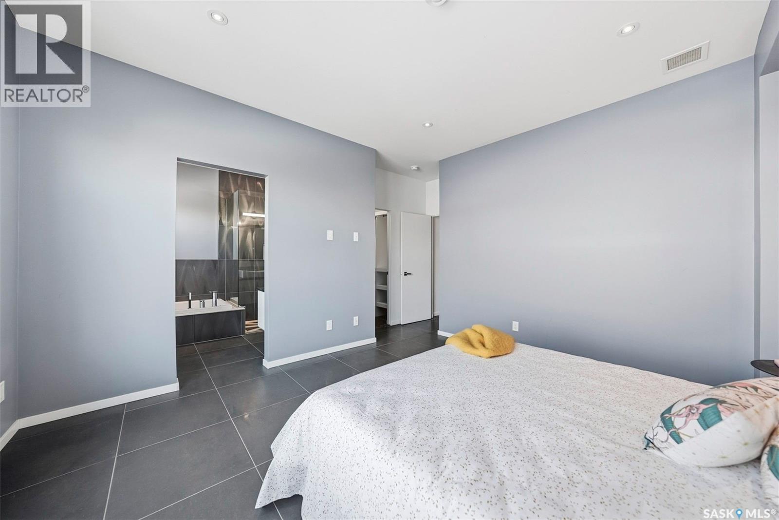 1310 Empress Avenue, Saskatoon, SK - Indoor Photo Showing Bedroom