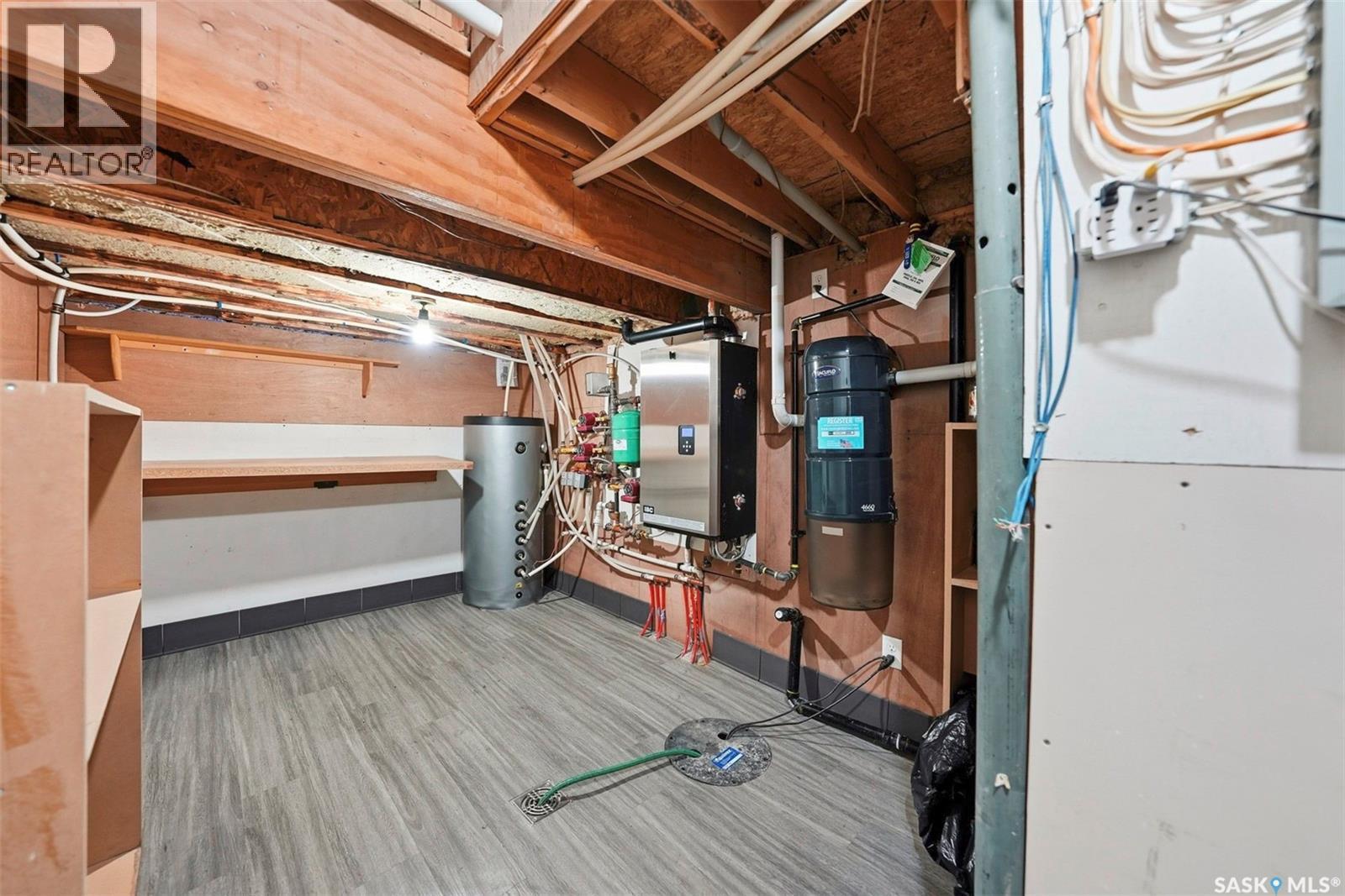 1310 Empress Avenue, Saskatoon, SK - Indoor Photo Showing Other Room