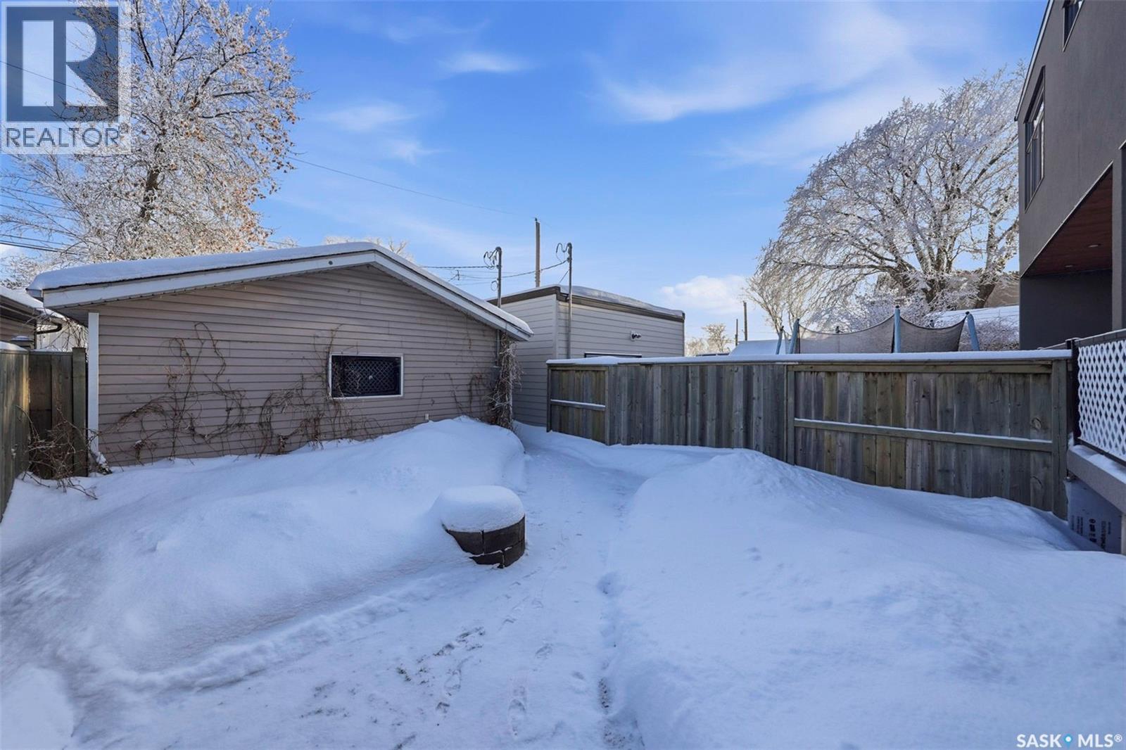 1310 Empress Avenue, Saskatoon, SK - Outdoor