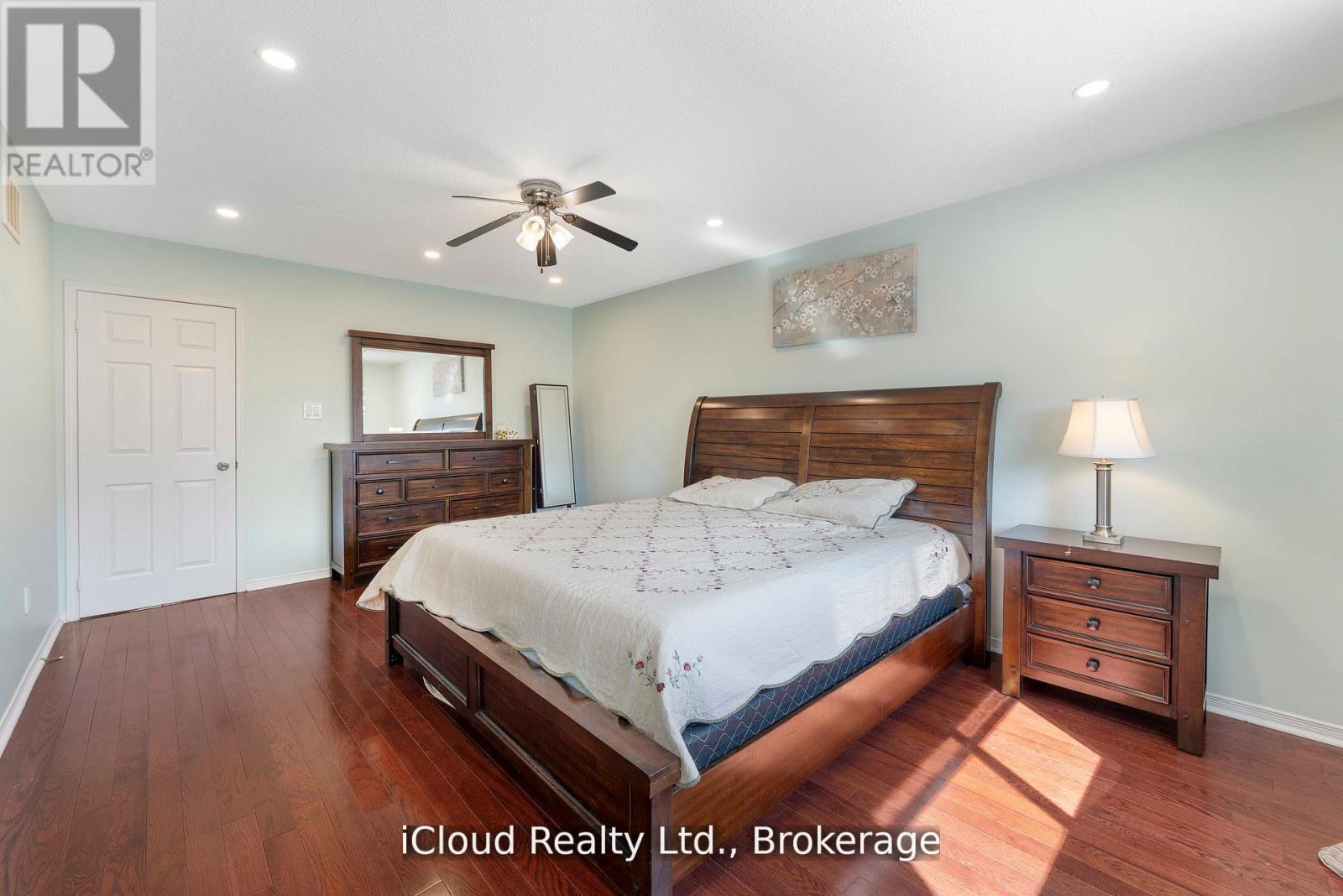 4758 Allegheny Road, Mississauga, ON - Indoor Photo Showing Bedroom
