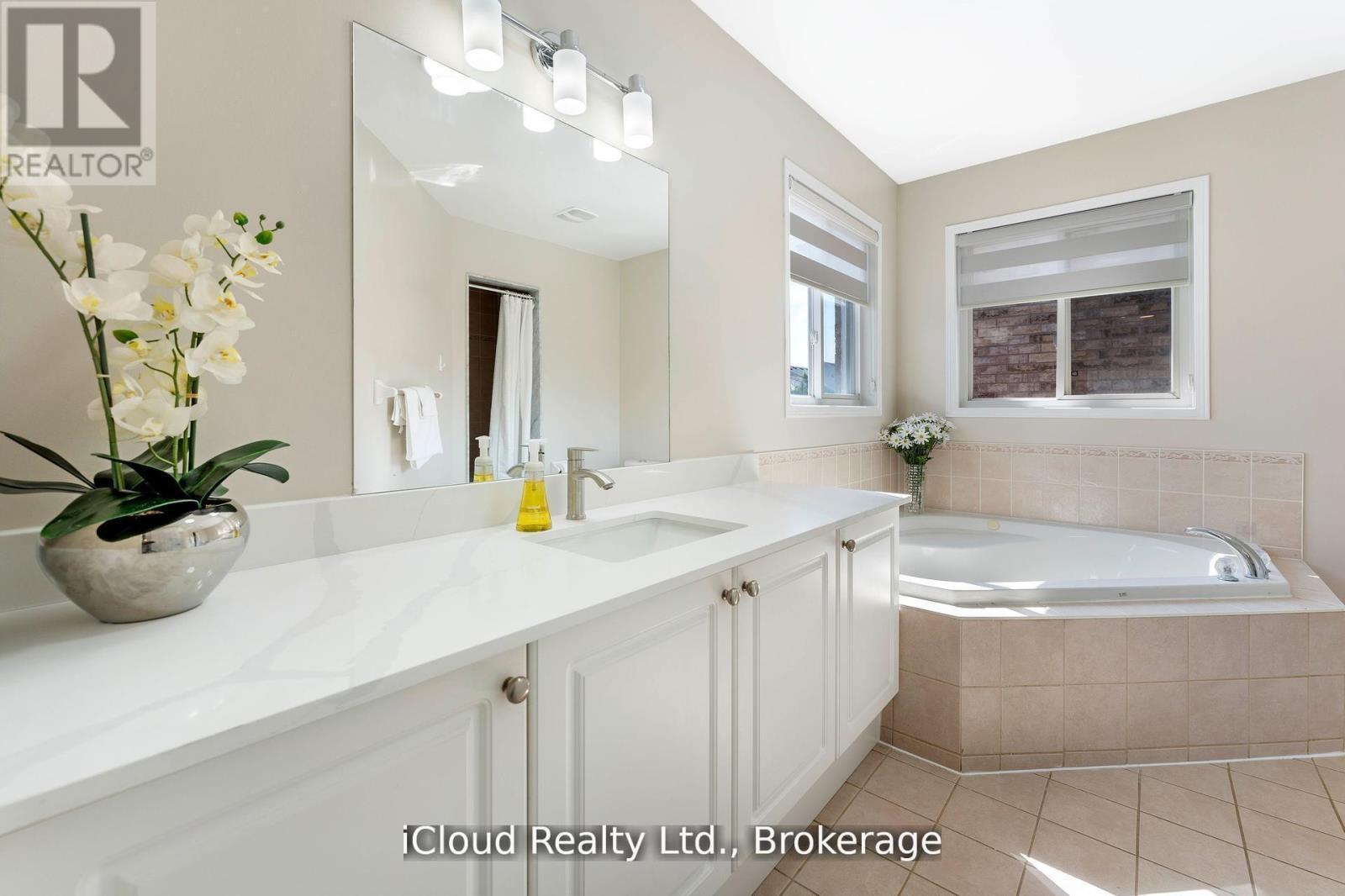 4758 Allegheny Road, Mississauga, ON - Indoor Photo Showing Bathroom