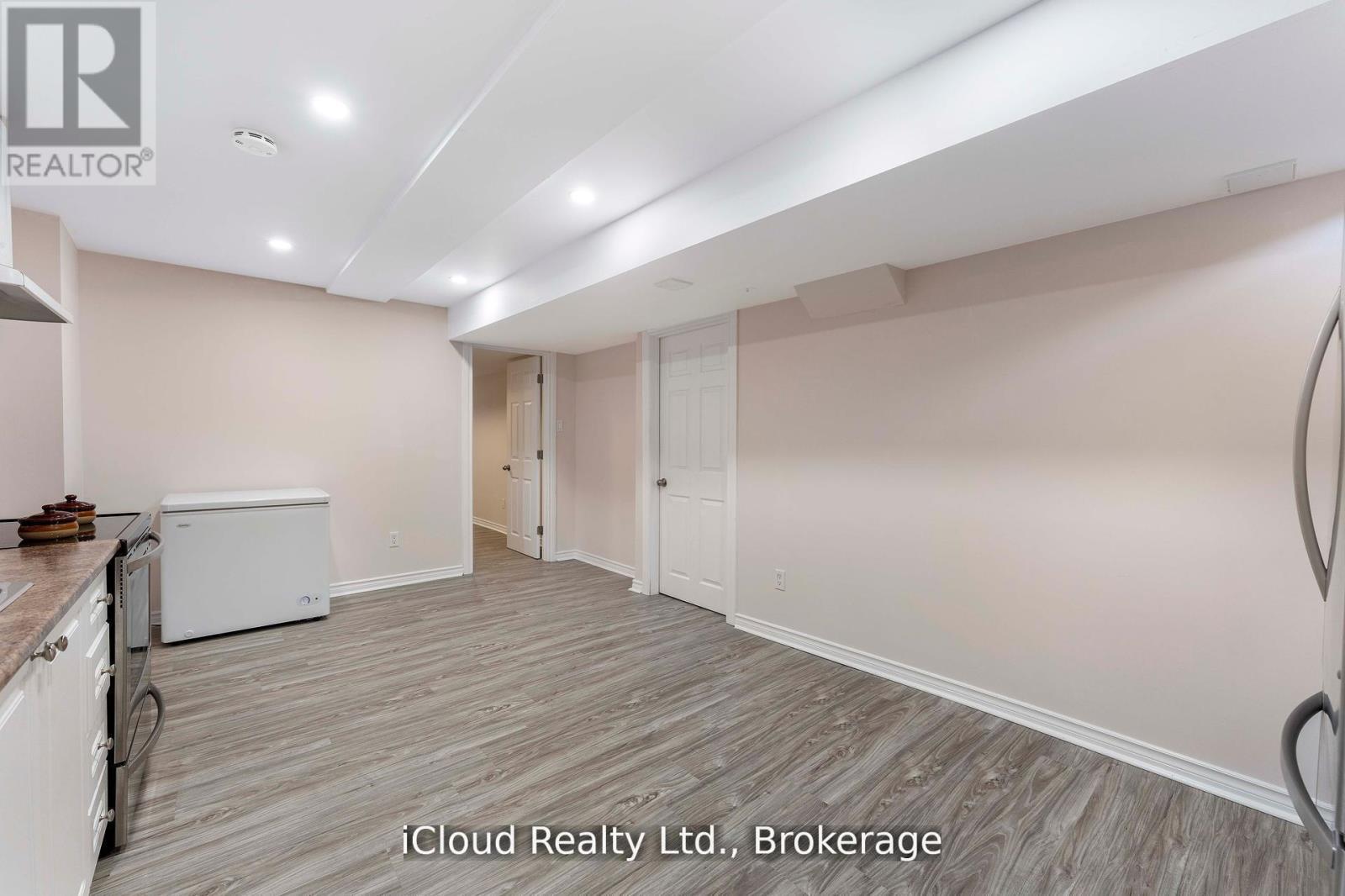 4758 Allegheny Road, Mississauga, ON - Indoor