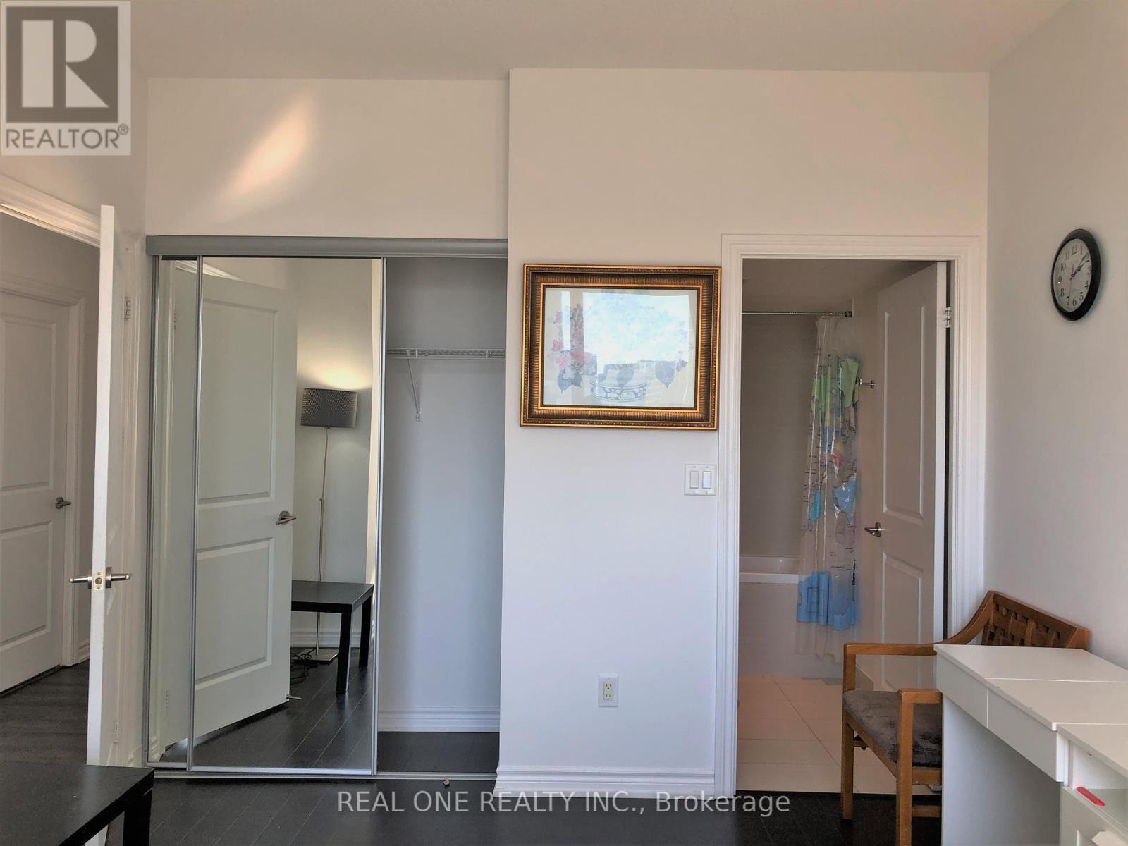 4010 - 386 Yonge Street, Toronto, ON - Indoor Photo Showing Other Room