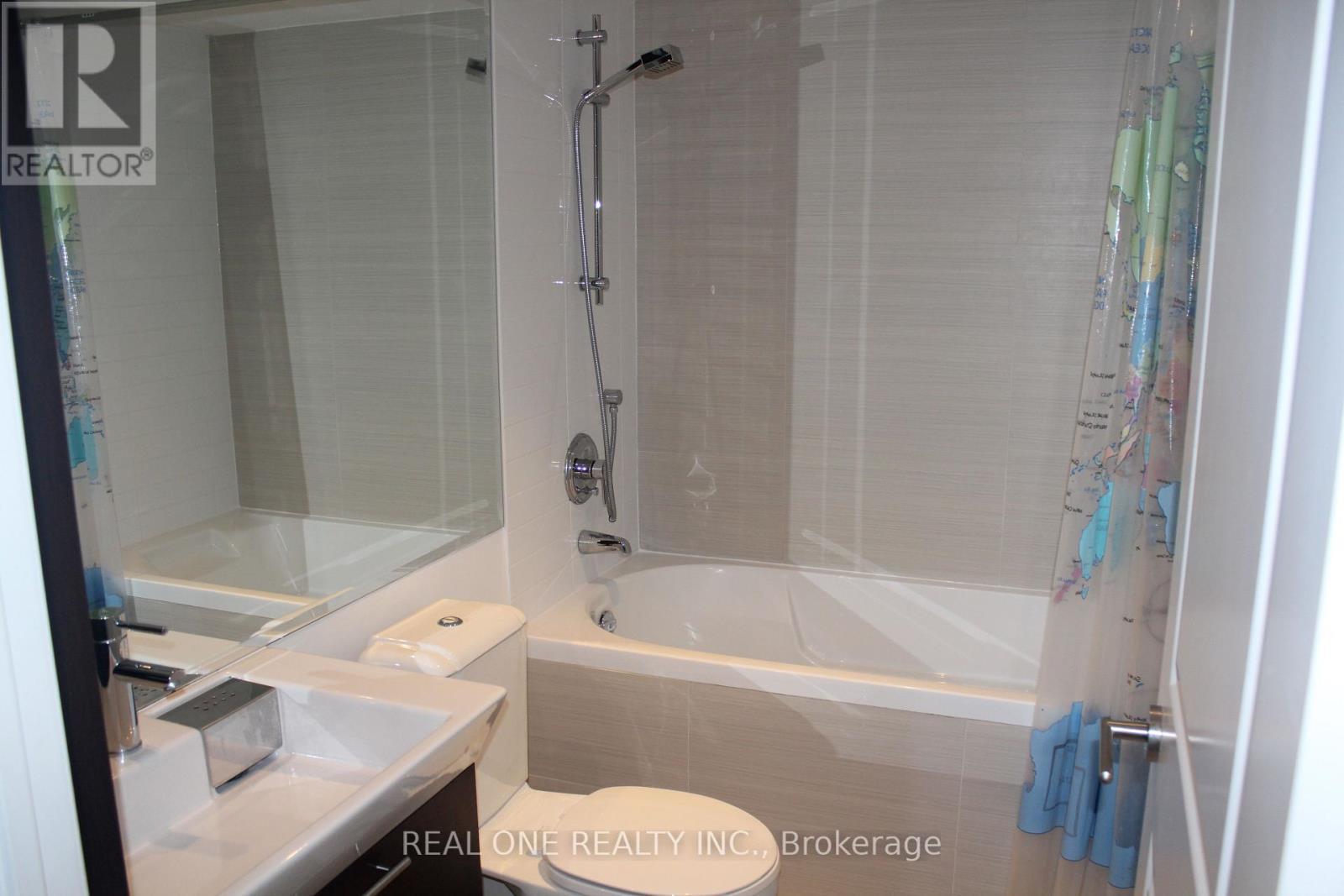 4010 - 386 Yonge Street, Toronto, ON - Indoor Photo Showing Bathroom