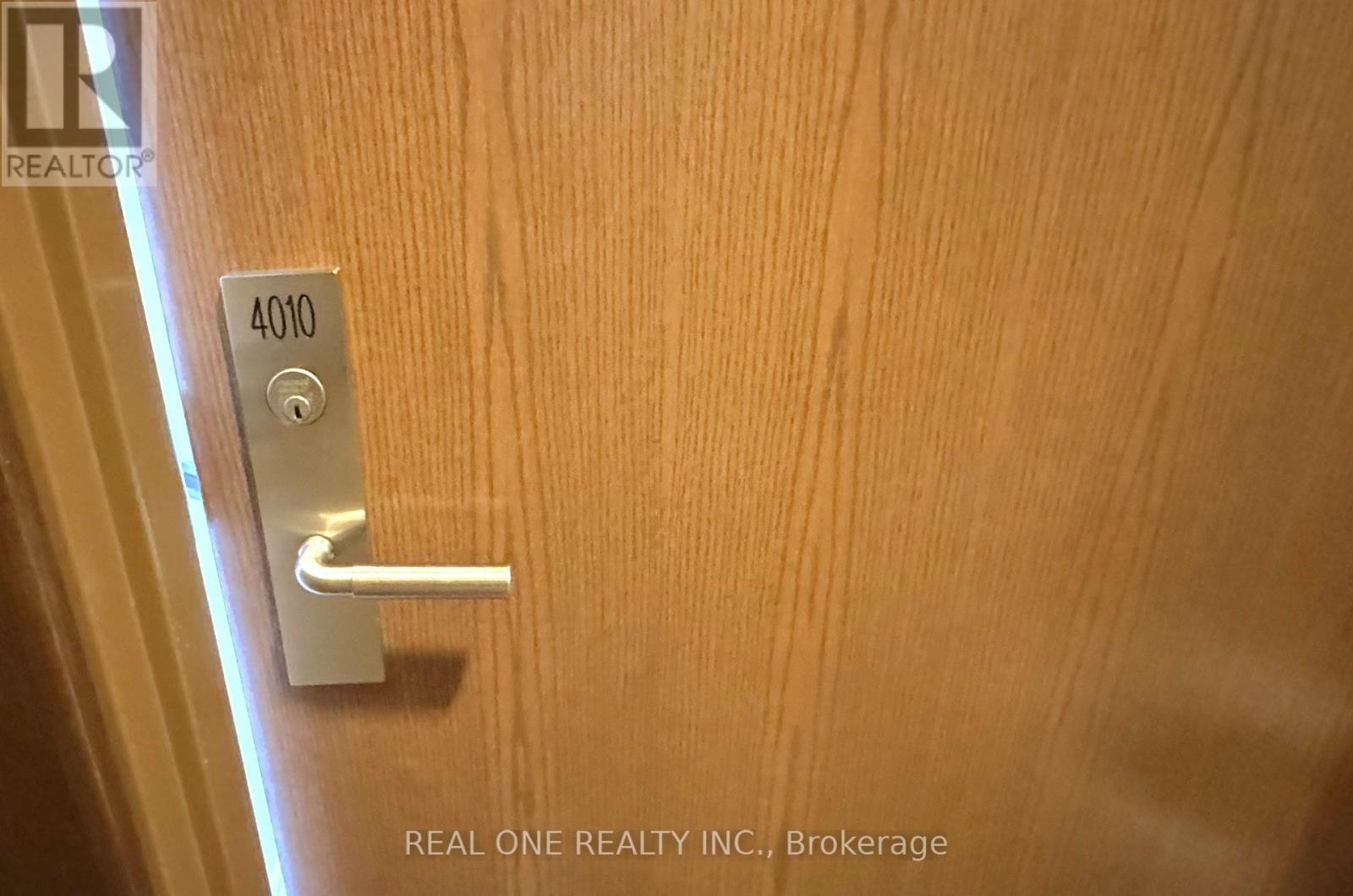 4010 - 386 Yonge Street, Toronto, ON - Photo Showing Other Room