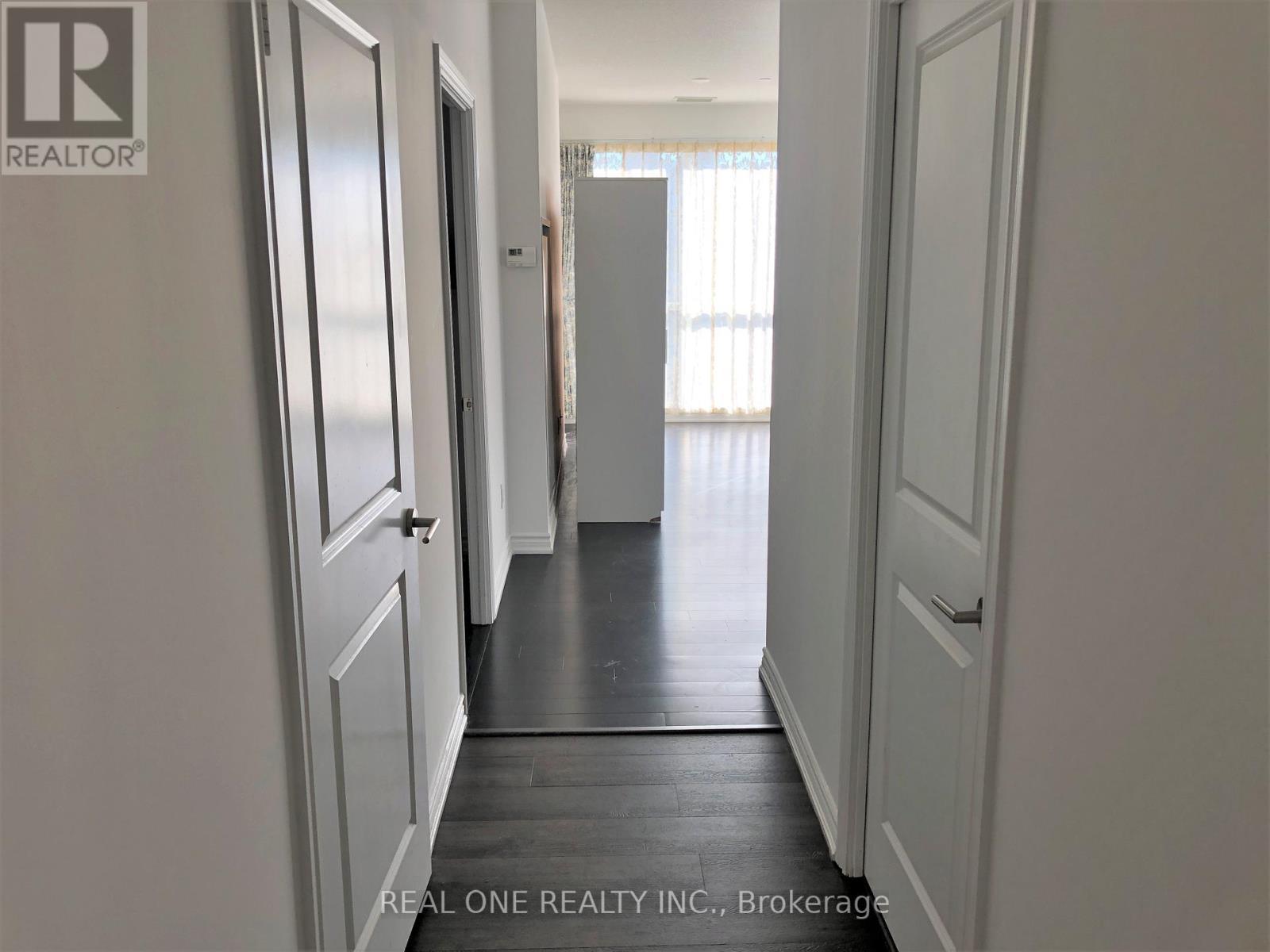 4010 - 386 Yonge Street, Toronto, ON - Indoor Photo Showing Other Room