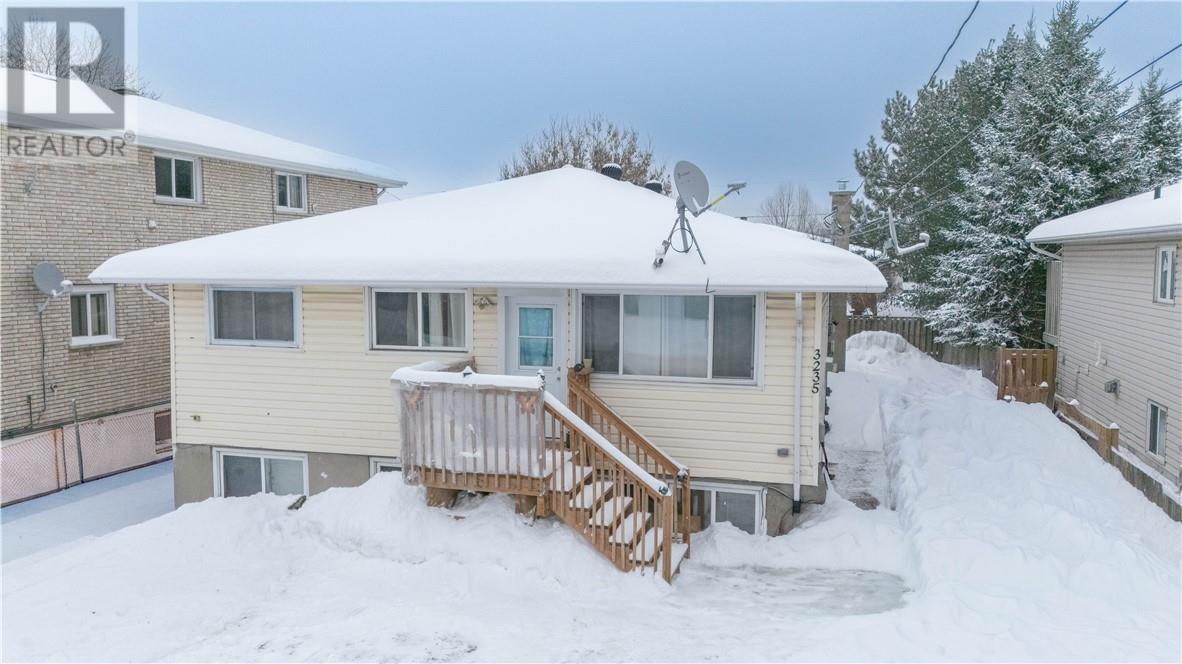 3235 Errington Avenue, Chelmsford, ON
