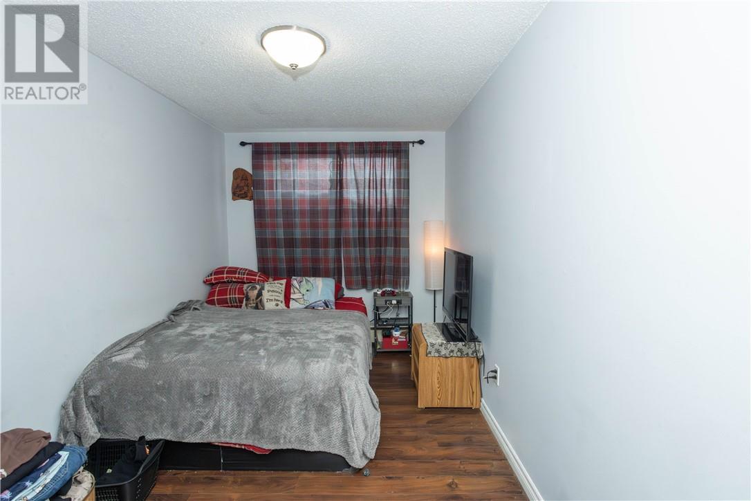 3235 Errington Avenue, Chelmsford, ON
