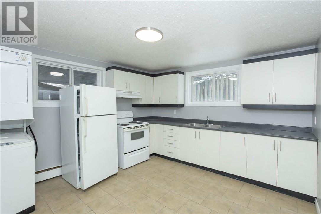 3235 Errington Avenue, Chelmsford, ON