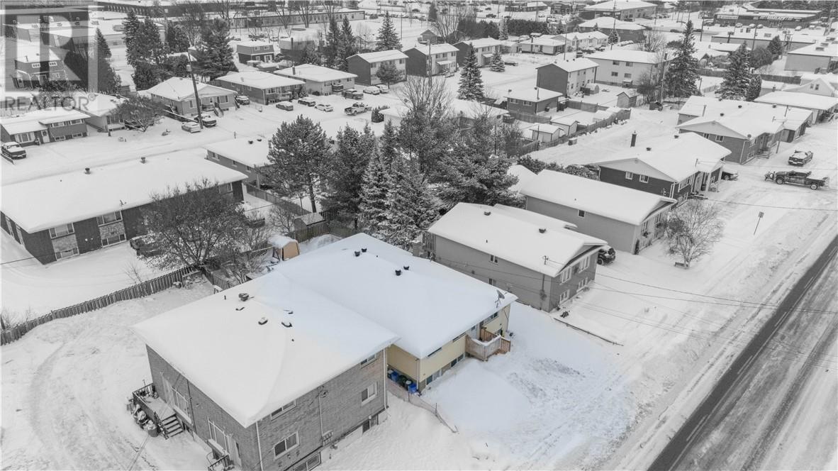 3235 Errington Avenue, Chelmsford, ON