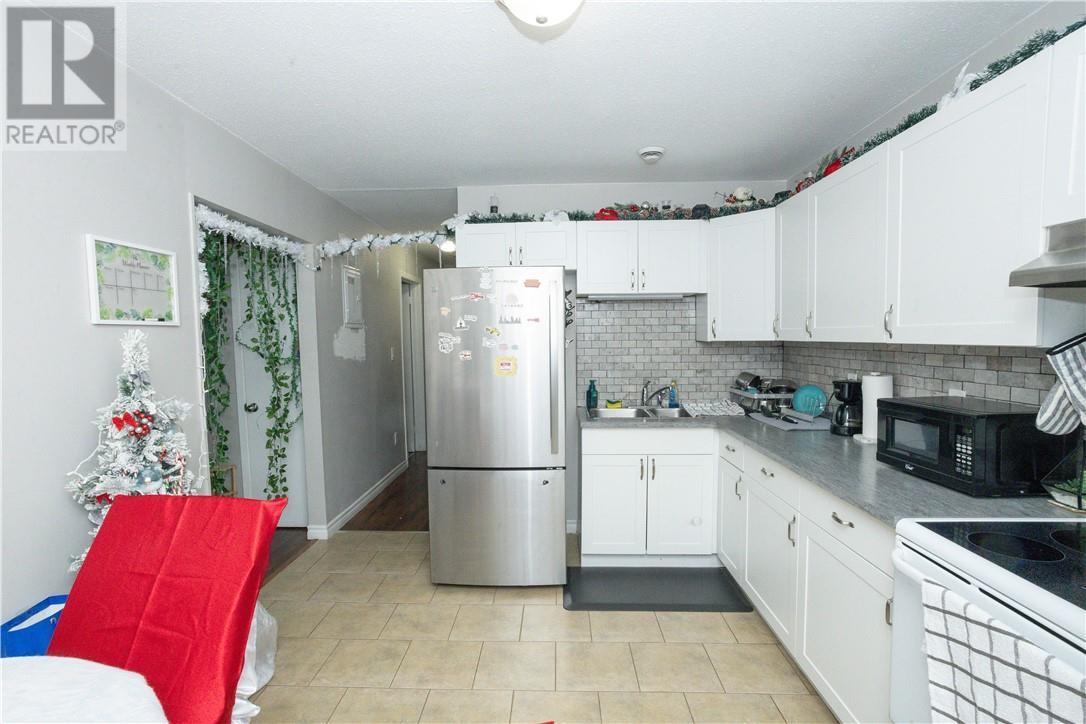 3235 Errington Avenue, Chelmsford, ON