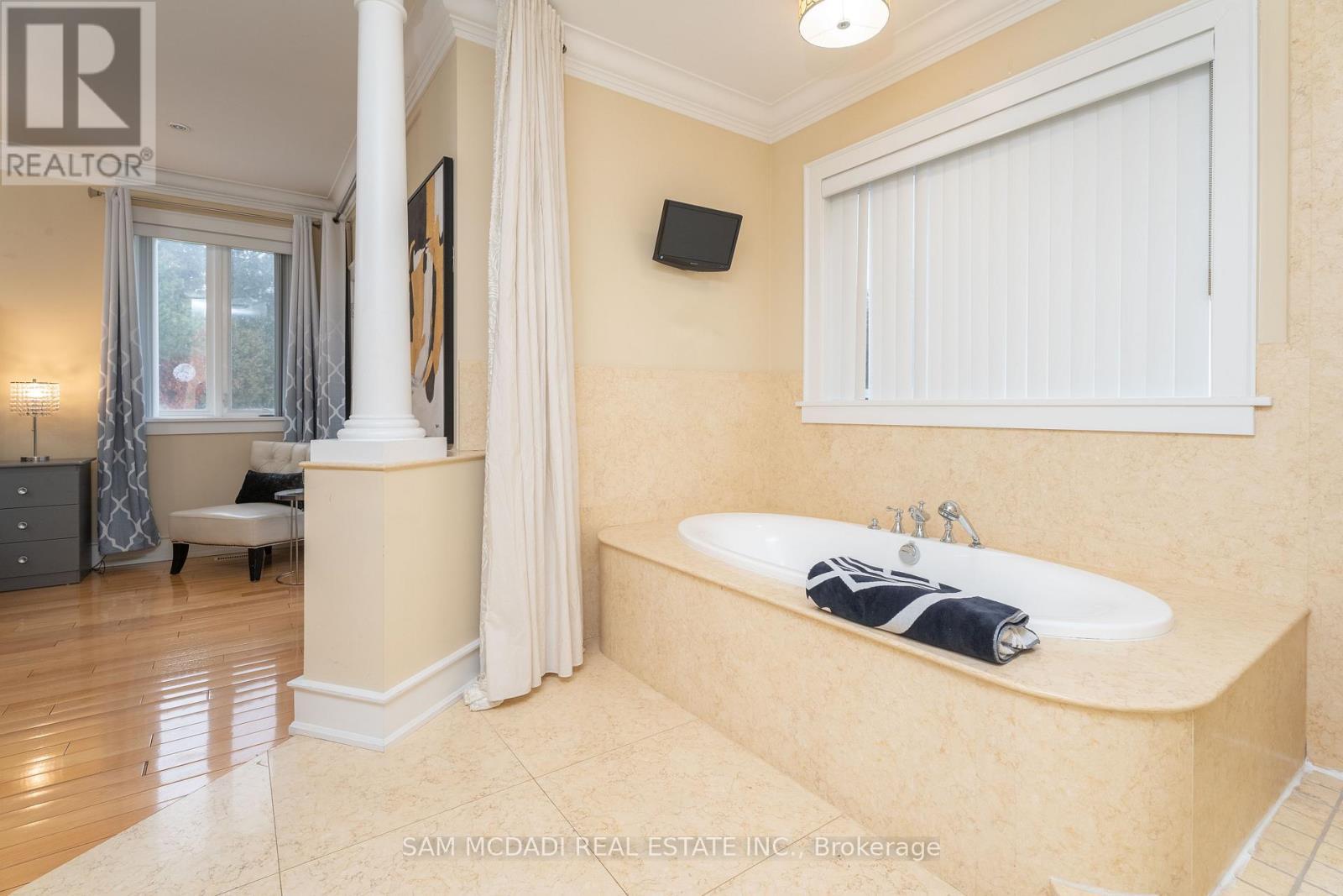 2489 Olinda Court, Mississauga, ON - Indoor Photo Showing Bathroom