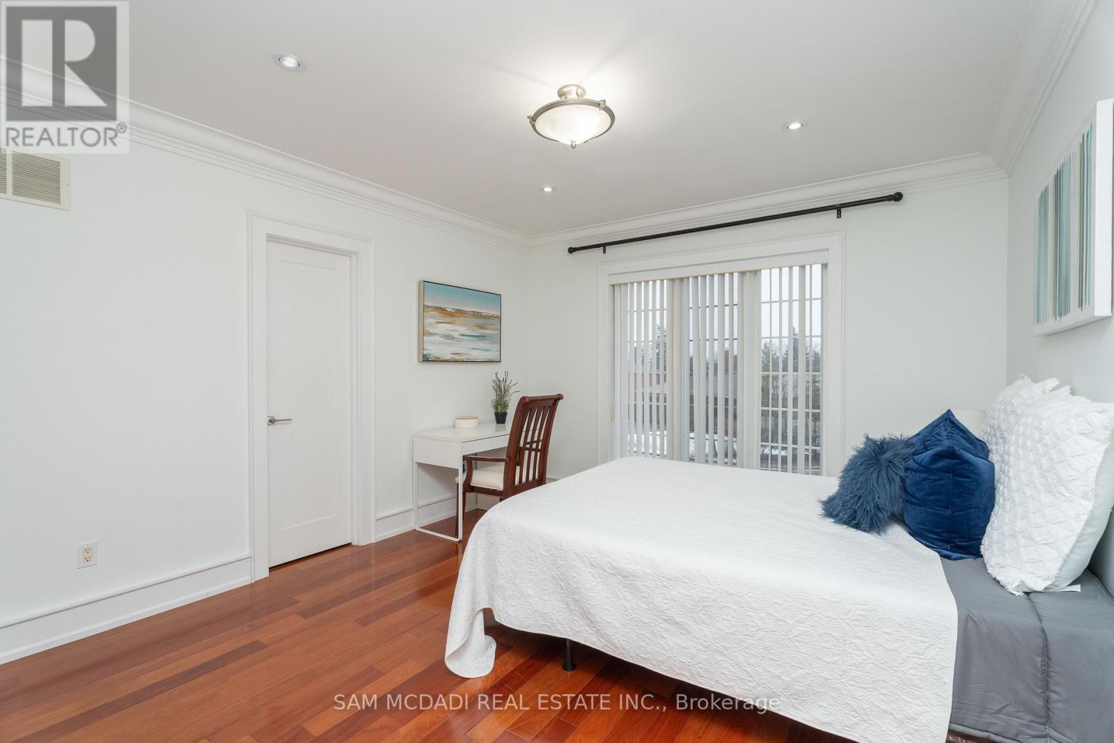 2489 Olinda Court, Mississauga, ON - Indoor Photo Showing Bedroom