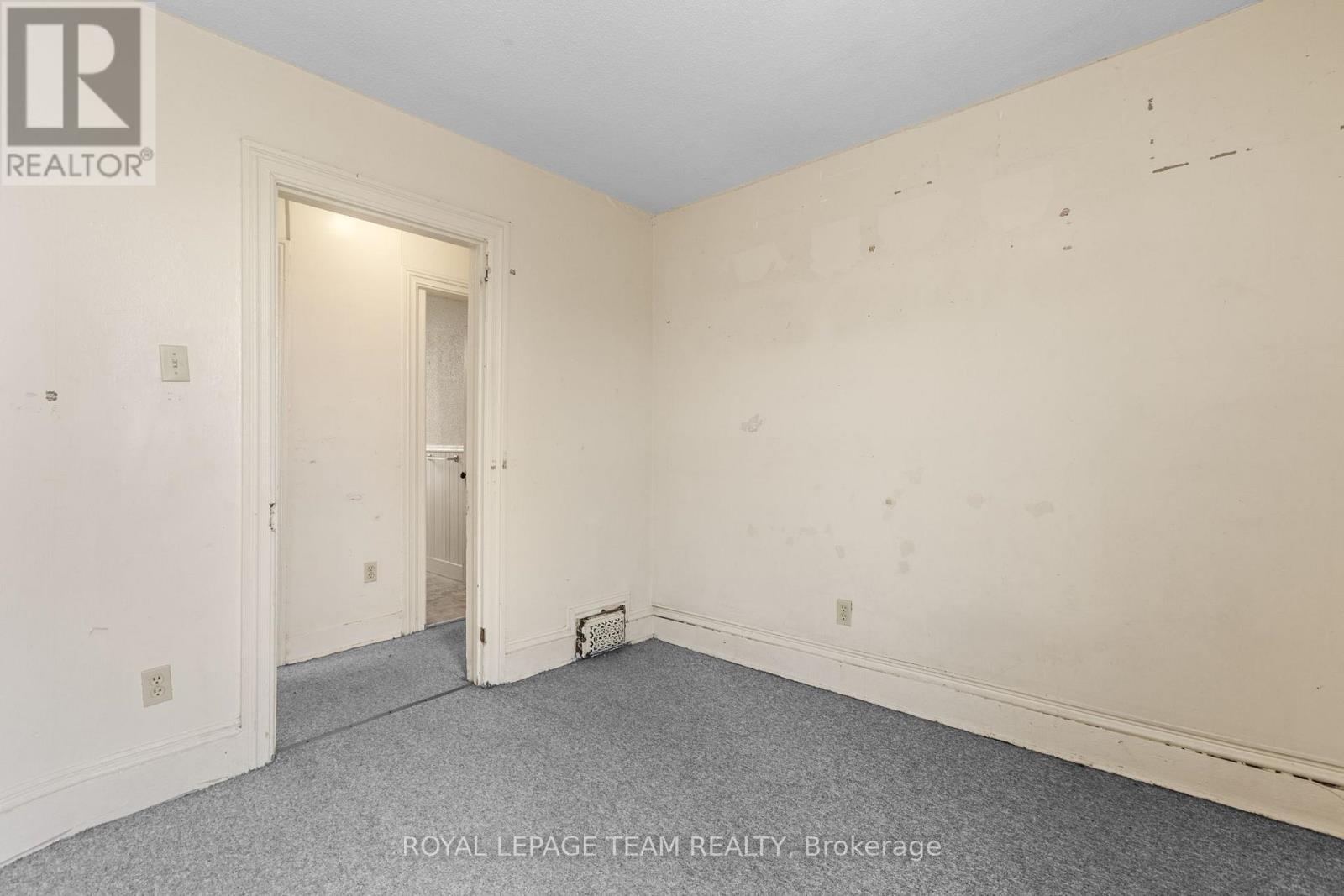 2nd level bed 2 - 498 Gladstone Avenue, Ottawa, ON - Indoor Photo Showing Other Room