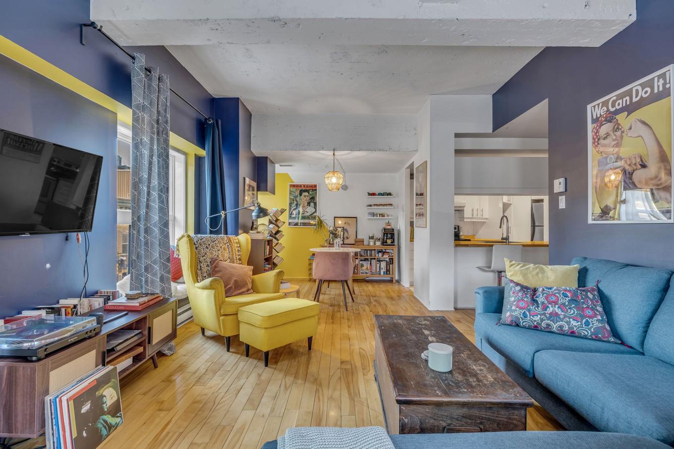 Salon - 204-282 Rue St-Joseph E., Québec (La Cité-Limoilou), QC - Indoor Photo Showing Living Room