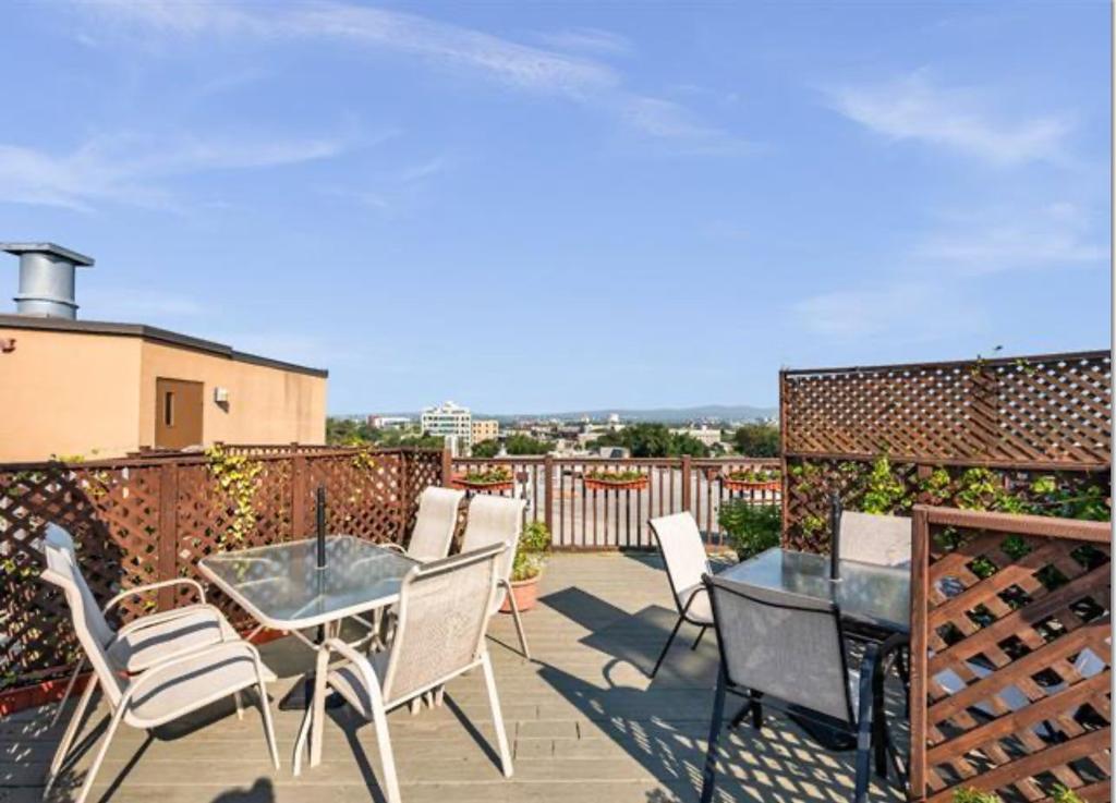 Terrasse - 204-282 Rue St-Joseph E., Québec (La Cité-Limoilou), QC - Outdoor