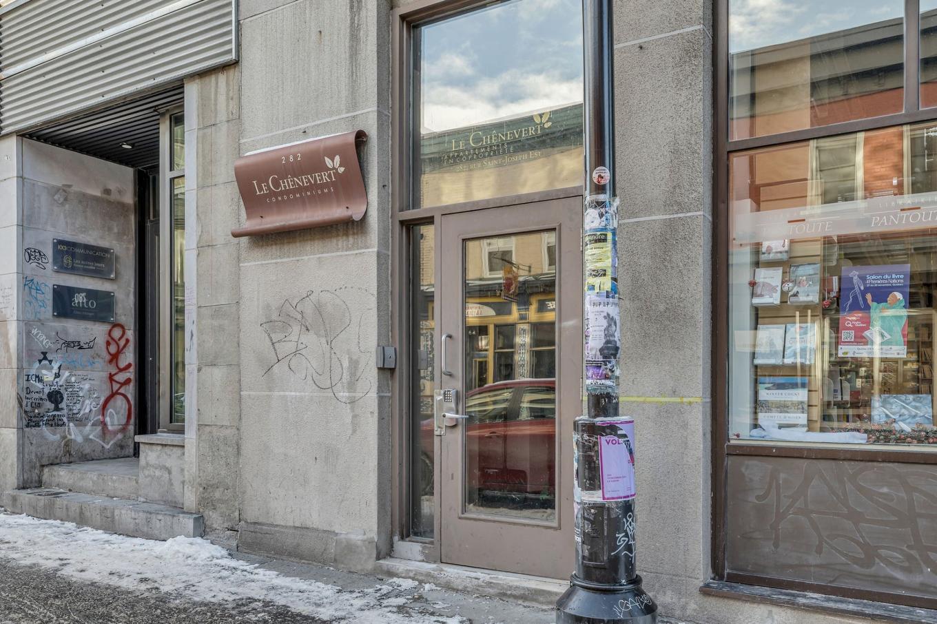 Entrée extérieure - 204-282 Rue St-Joseph E., Québec (La Cité-Limoilou), QC -