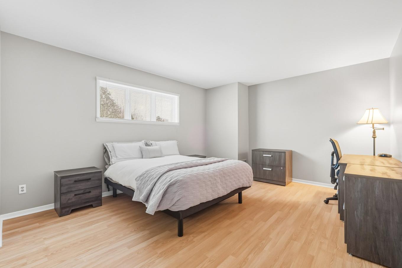 Bedroom - 565 Rue Des Tulipes, La Prairie, QC - Indoor Photo Showing Bedroom