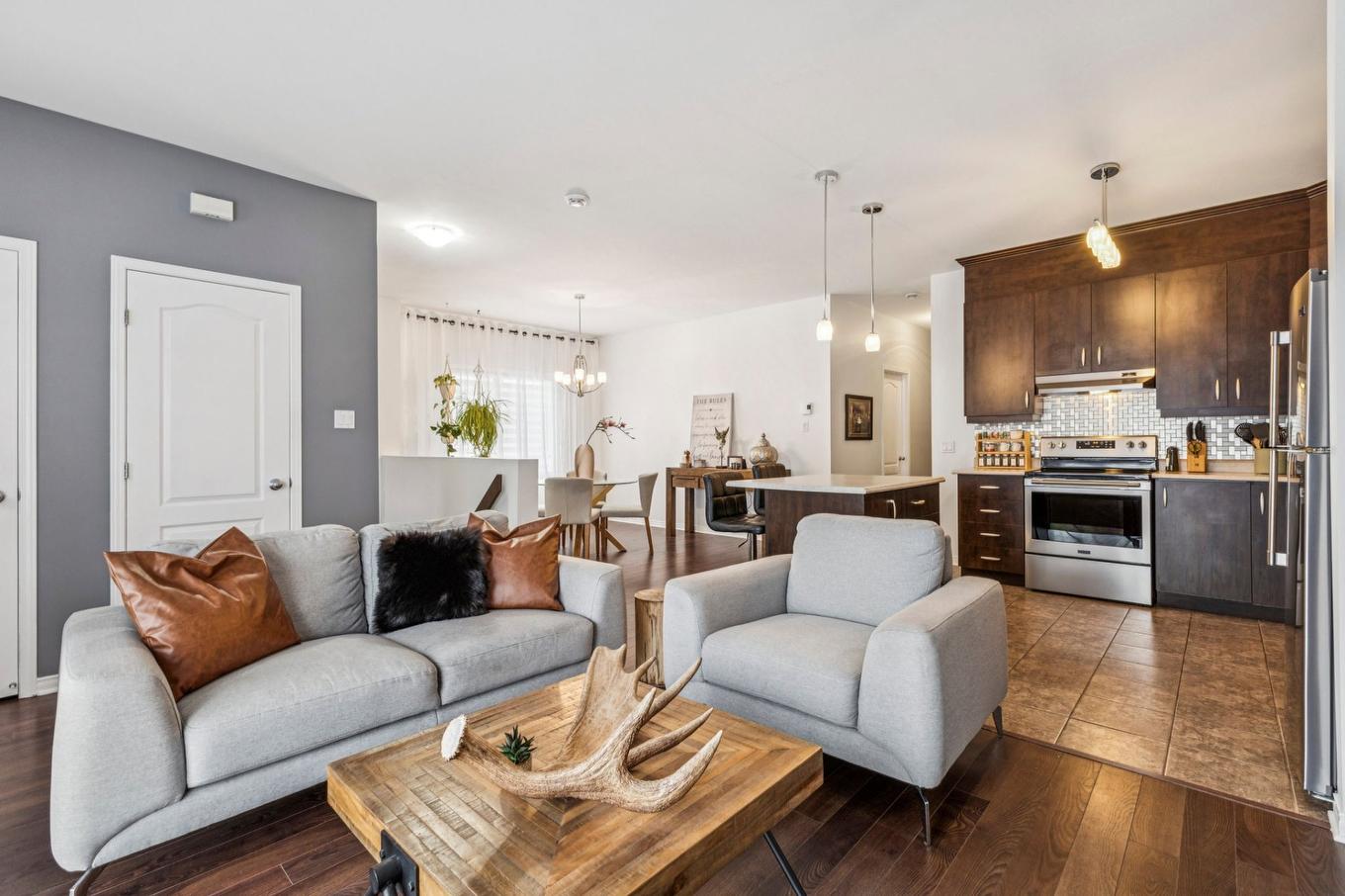Vue d'ensemble - 3-1490 Boul. Maloney E., Gatineau (Gatineau), QC - Indoor Photo Showing Living Room