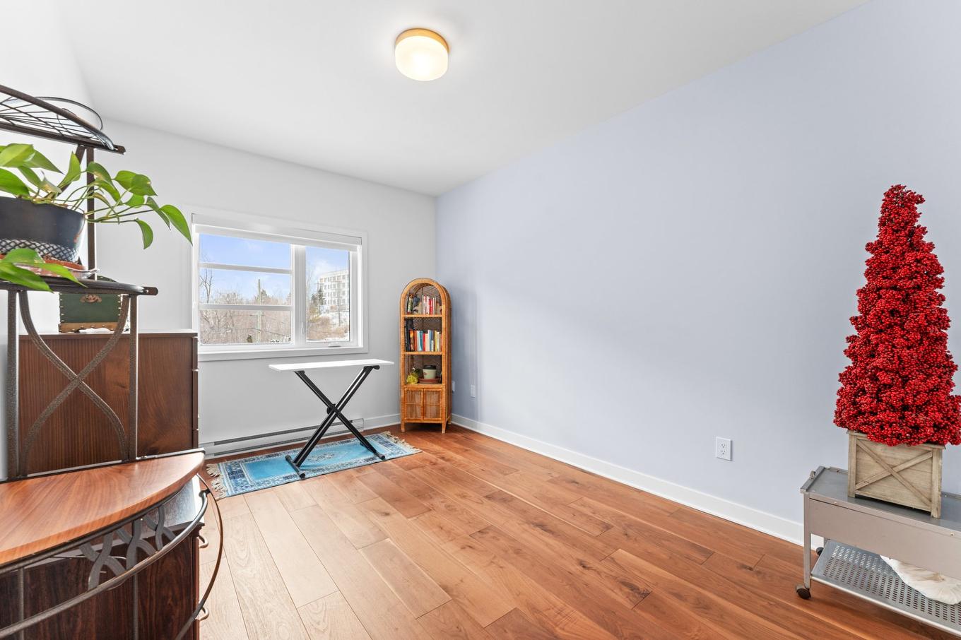 Chambre à coucher - 411-17905 Rue Du Grand-Prix, Mirabel, QC - Indoor Photo Showing Other Room