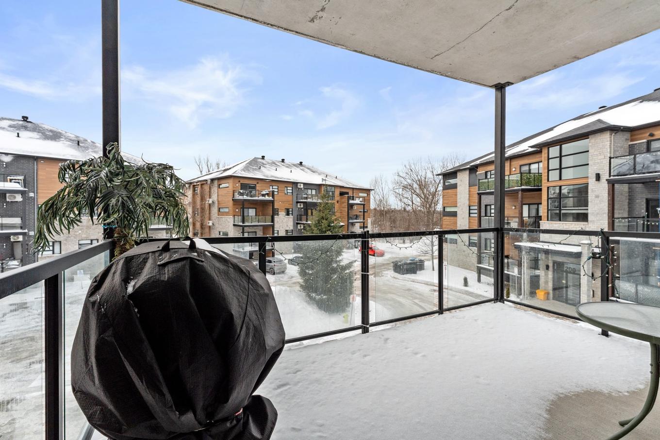 Balcon - 411-17905 Rue Du Grand-Prix, Mirabel, QC - Outdoor With Exterior