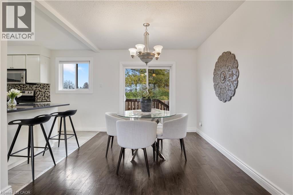 60 Devonglen Drive, Kitchener, ON - Indoor Photo Showing Dining Room