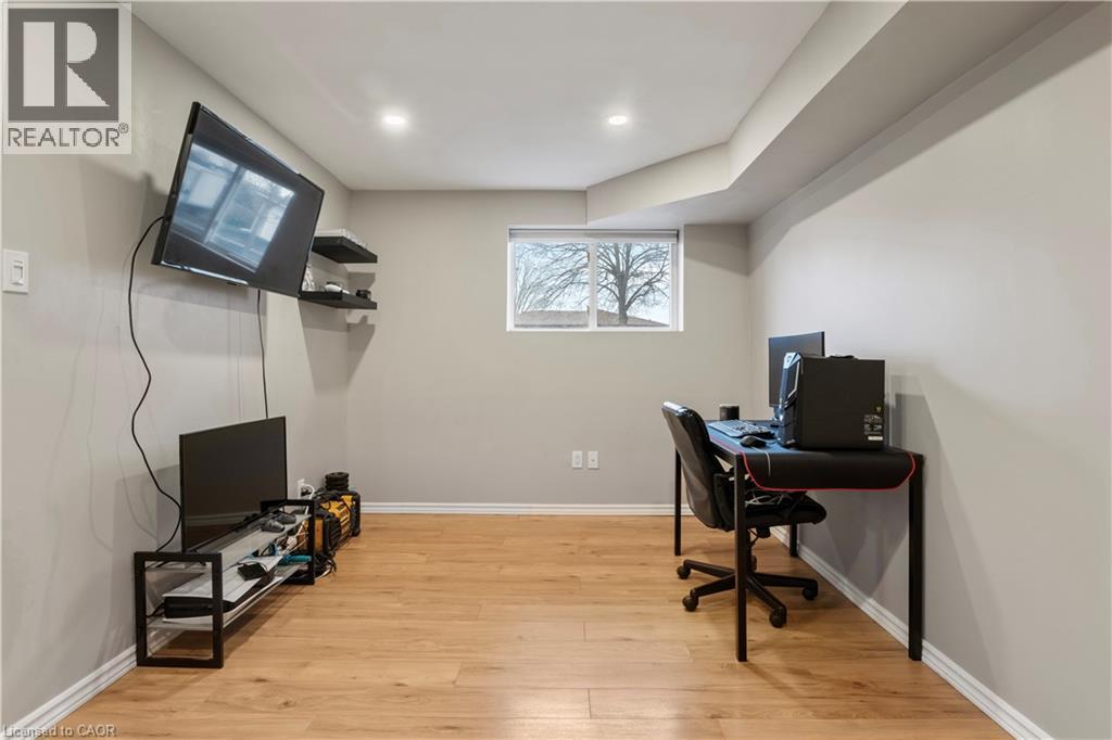 60 Devonglen Drive, Kitchener, ON - Indoor Photo Showing Office