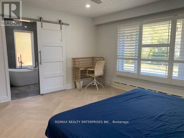 2037 Lynchmere Avenue, Mississauga, ON - Indoor