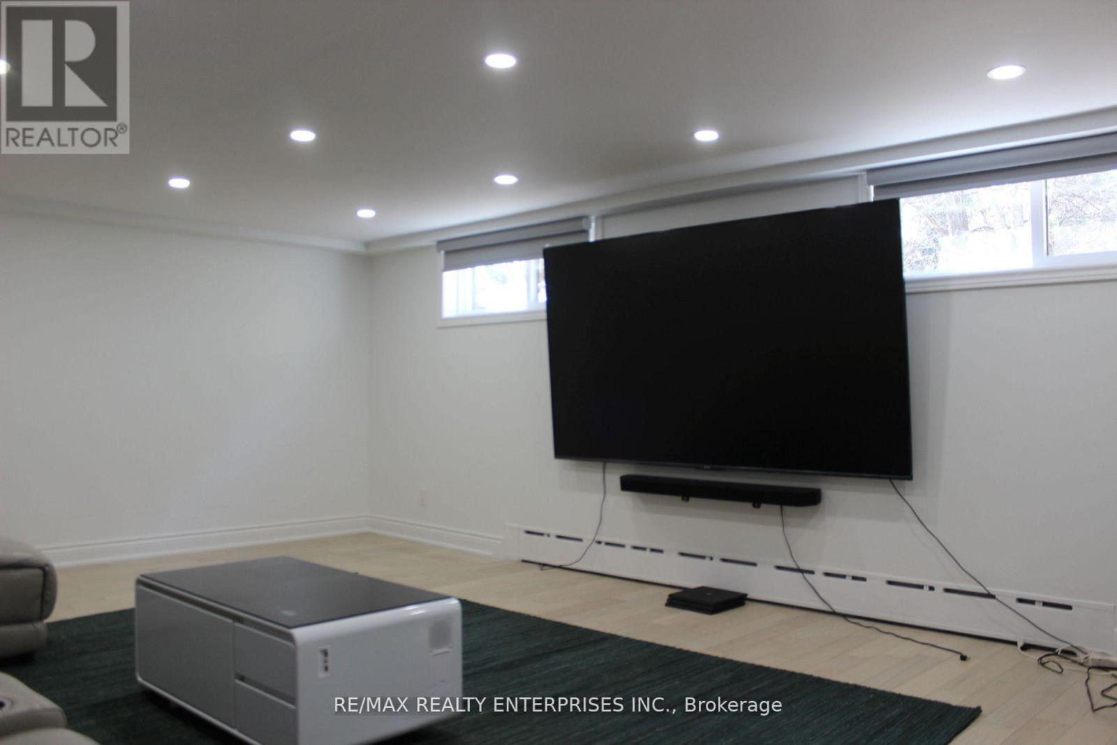 2037 Lynchmere Avenue, Mississauga, ON - Indoor