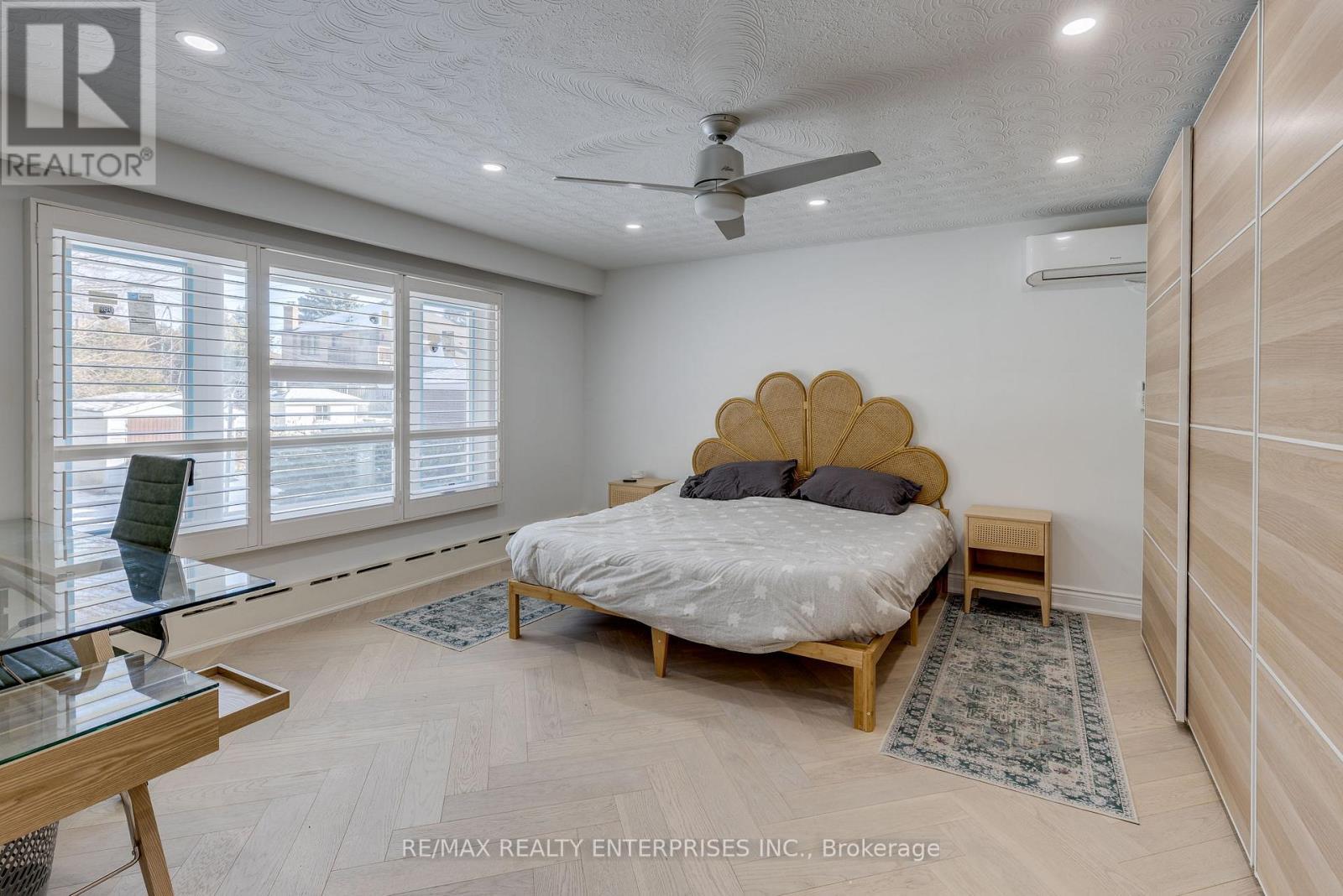 2037 Lynchmere Avenue, Mississauga, ON - Indoor Photo Showing Bedroom