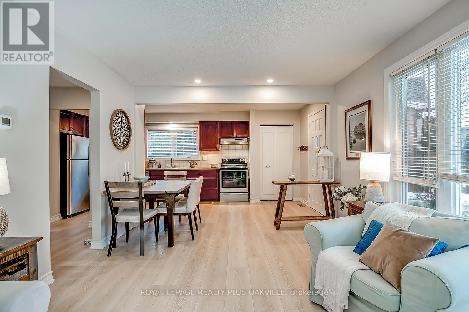 1343 Janina Boulevard, Burlington, ON - Indoor