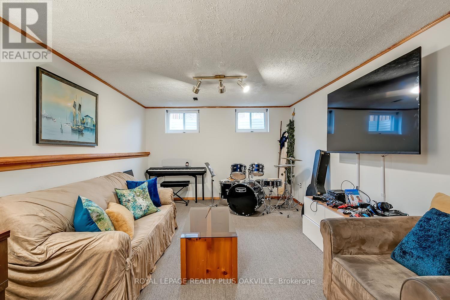 1343 Janina Boulevard, Burlington, ON - Indoor