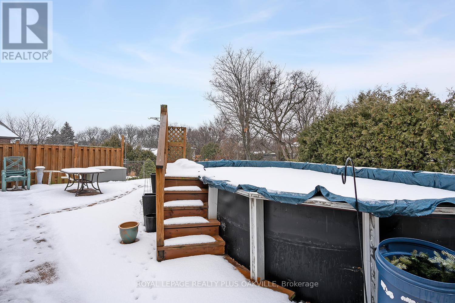 1343 Janina Boulevard, Burlington, ON - Outdoor With Above Ground Pool