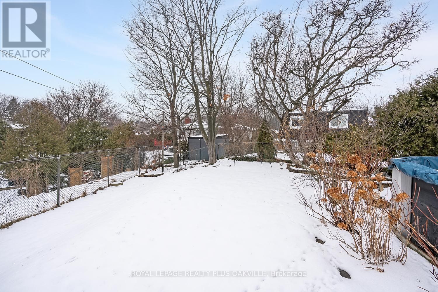 1343 Janina Boulevard, Burlington, ON - Outdoor