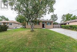 541 SANDMERE PLACE Oakville, ON L6L 4G5