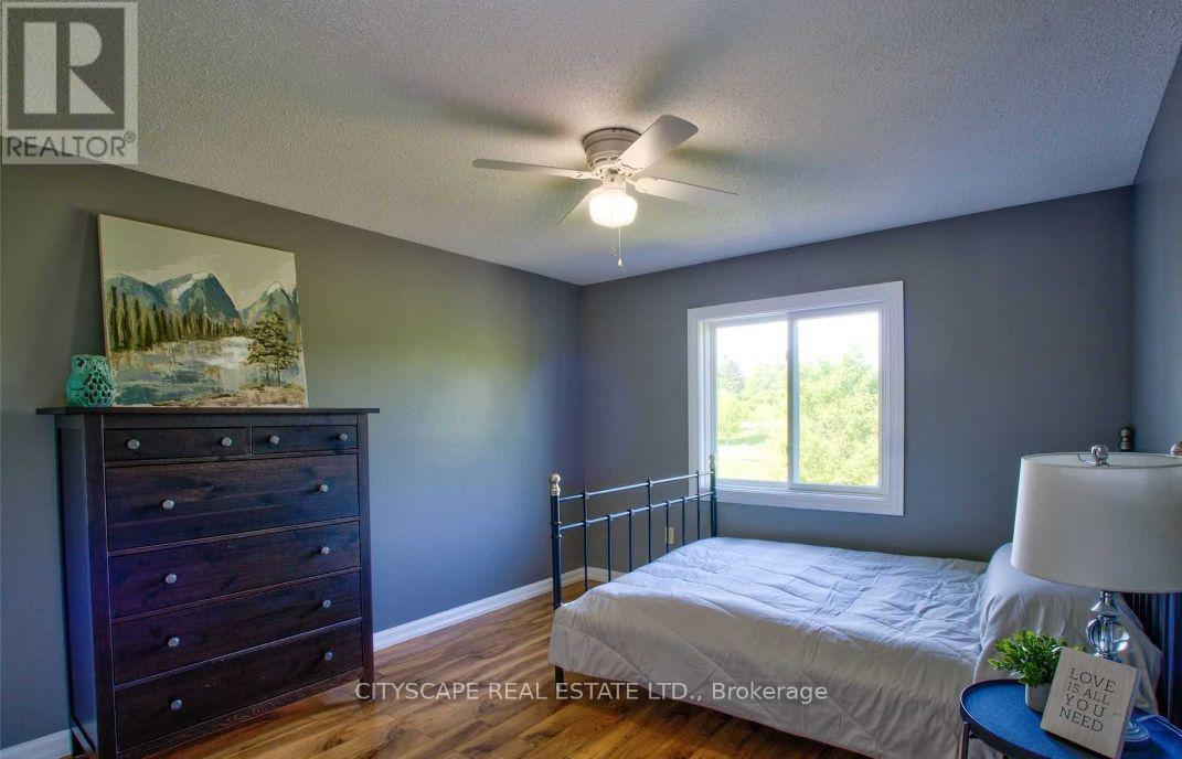 44 Gees Way, Cambridge, ON - Indoor Photo Showing Bedroom