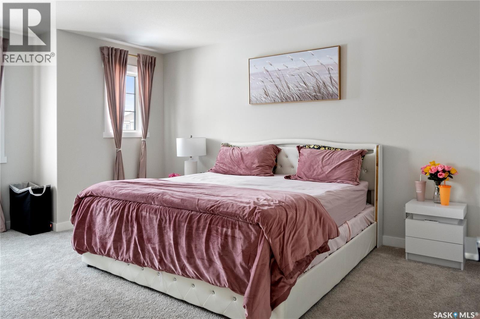 4000 Waterer Street, Regina, SK - Indoor Photo Showing Bedroom