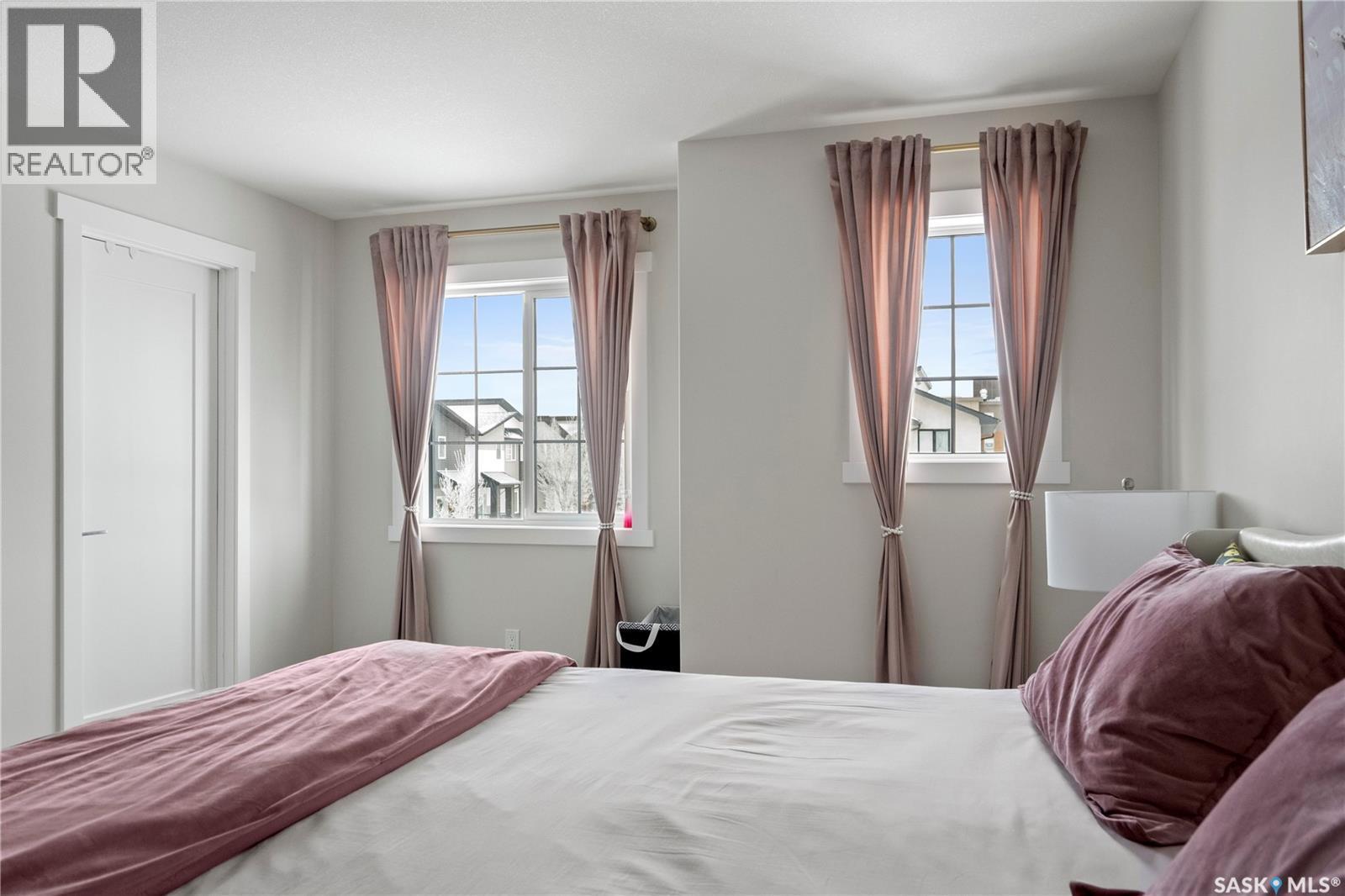 4000 Waterer Street, Regina, SK - Indoor Photo Showing Bedroom