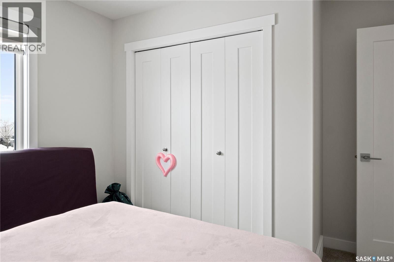 4000 Waterer Street, Regina, SK - Indoor Photo Showing Bedroom